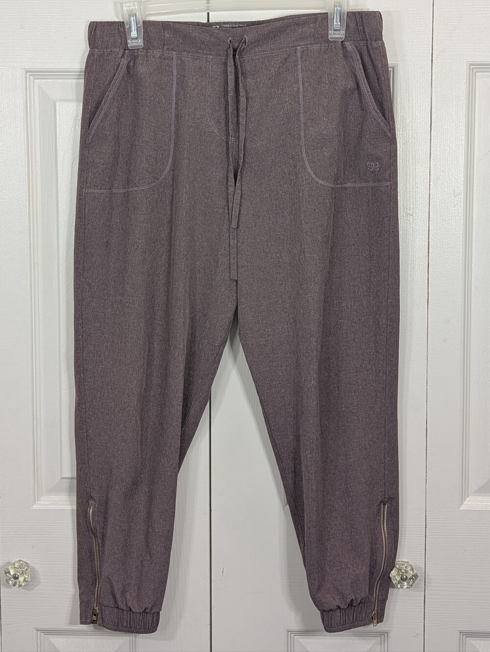 Albion Fit: Jetsetters Joggers - Burgundy - Size Medium Petite